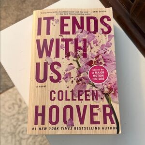 It Ends With Us Paperback - Pink Floral Cover